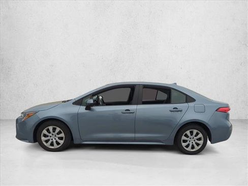 Used 2023 Toyota Corolla LE image 5