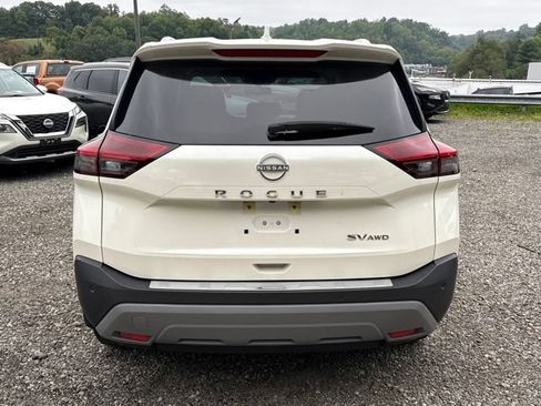Certified 2023 Nissan Rogue SV w/ SV Premium B Package AWD/4WD image 4