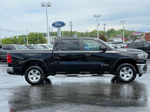 Used 2025 RAM 1500 Big Horn AWD/4WD image 3