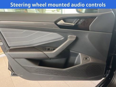 New 2025 Volkswagen Jetta SEL image 7