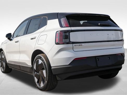 New 2026 Volvo EX30 Plus w/ Protection Package Premier AWD/4WD image 7