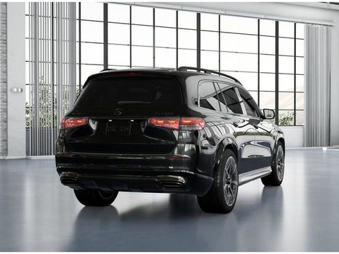 New 2026 Mercedes-Benz Maybach GLS 600 4MATIC image 23