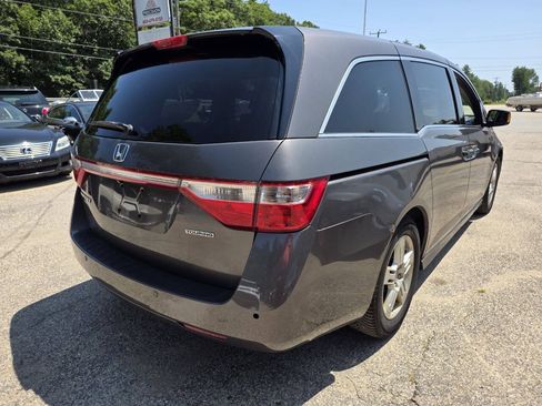 Used 2011 Honda Odyssey Touring Elite image 9