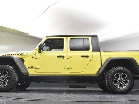 Used 2024 Jeep Gladiator Mojave w/ Technology Group image 35