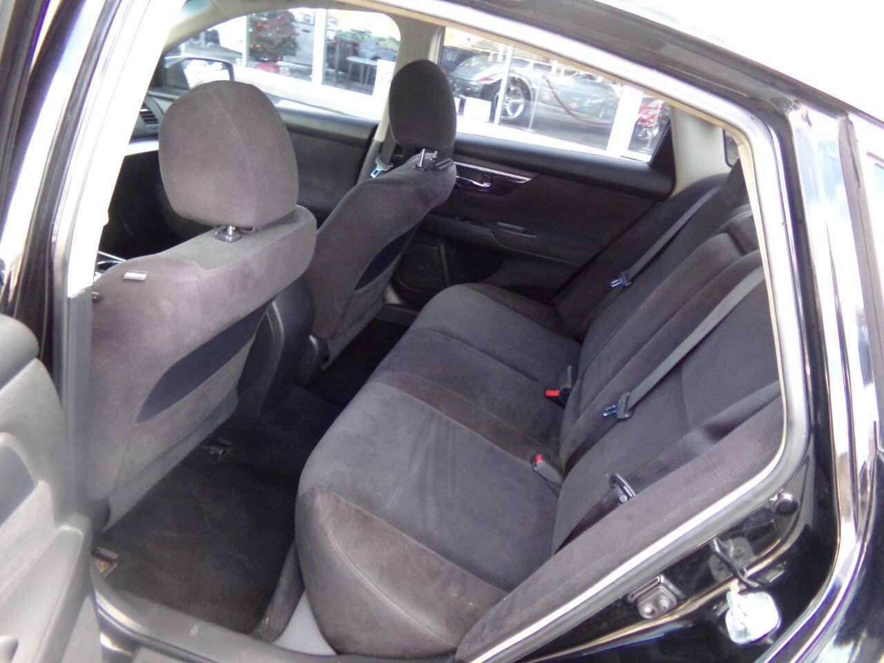 Used 2013 Nissan Altima 2.5 S FWD image 13