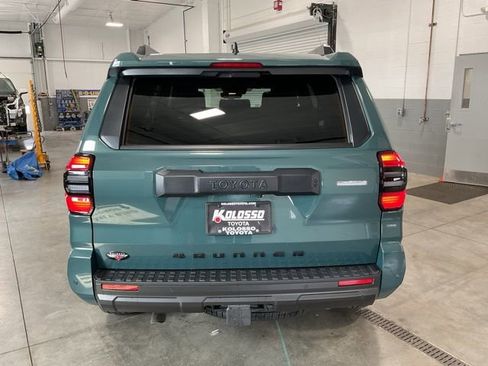 Used 2026 Toyota 4Runner TRD Off-Road Premium AWD/4WD image 5