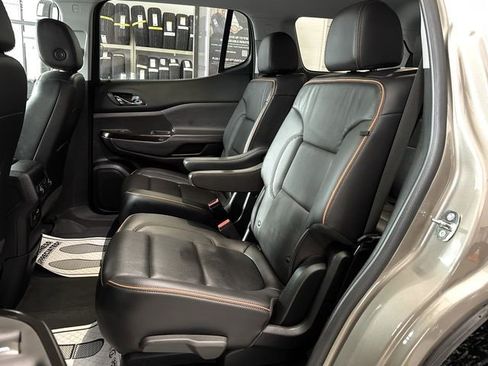 Used 2023 GMC Acadia AT4 w/ Preferred Package image 25