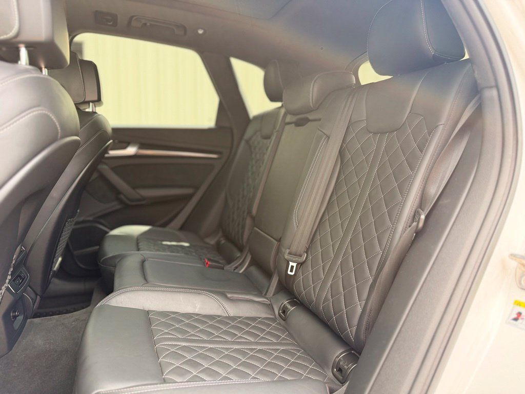 Used 2018 Audi SQ5 Prestige w/ Prestige Package AWD/4WD image 22