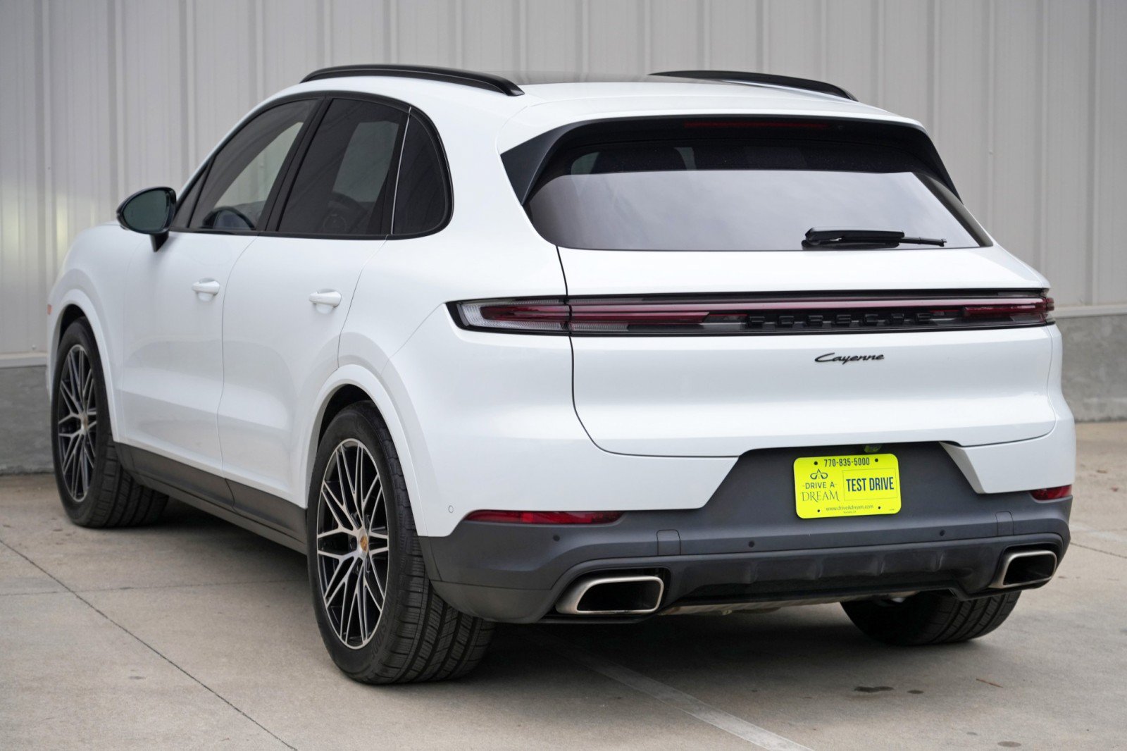 Used 2024 Porsche Cayenne AWD/4WD image 53