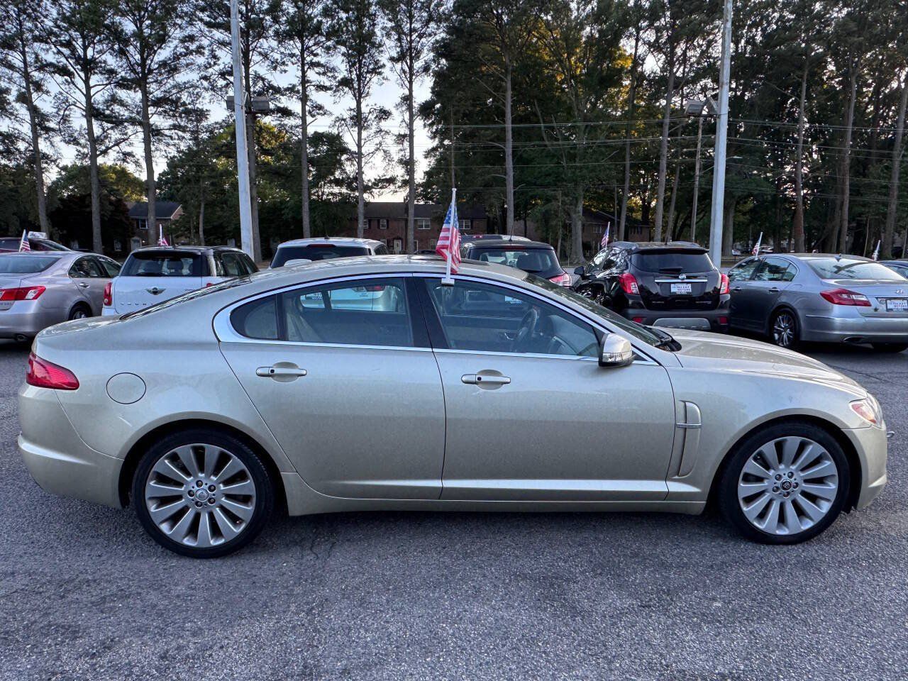 Used 2009 Jaguar XF Premium RWD image 4