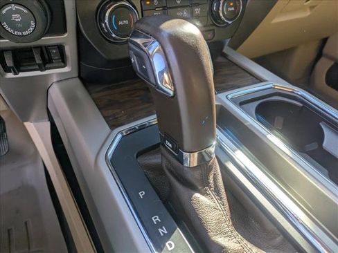 Used 2020 Ford F150 Lariat image 11