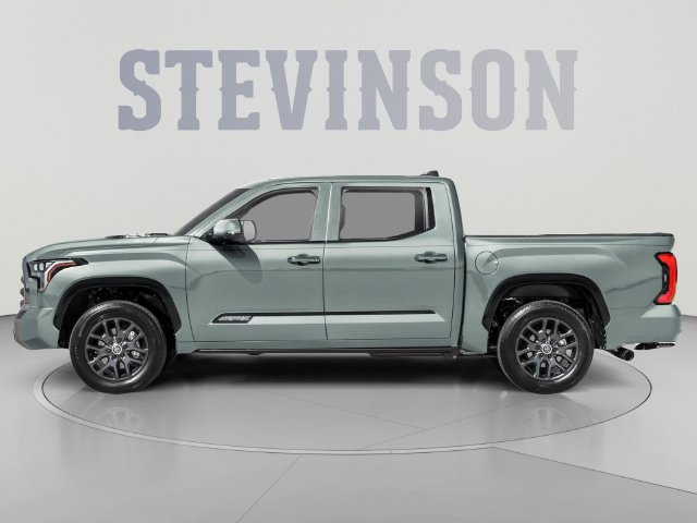 Used 2024 Toyota Tundra Platinum AWD/4WD image 3