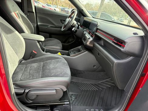 Certified 2025 Hyundai Kona N Line image 18