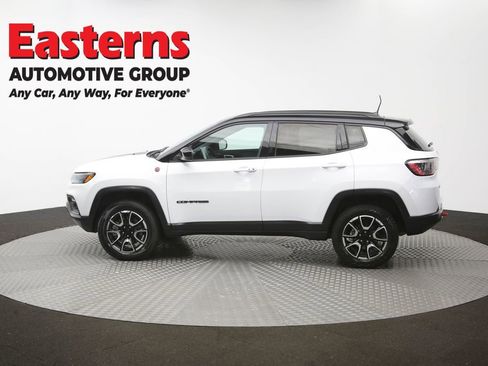 Used 2024 Jeep Compass Trailhawk AWD/4WD image 60