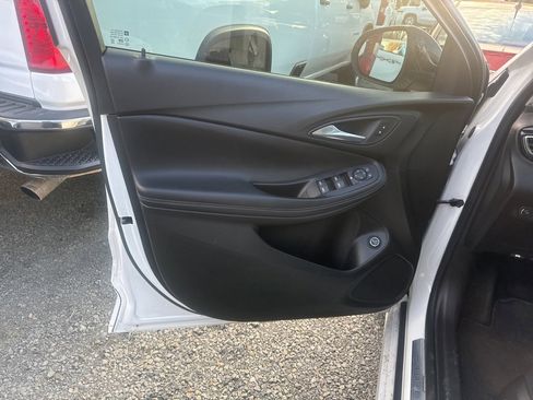 Used 2021 Buick Encore GX Select w/ Experience Buick Package image 16