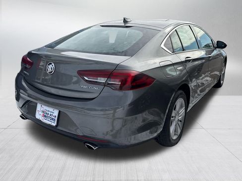 Used 2018 Buick Regal Preferred image 8
