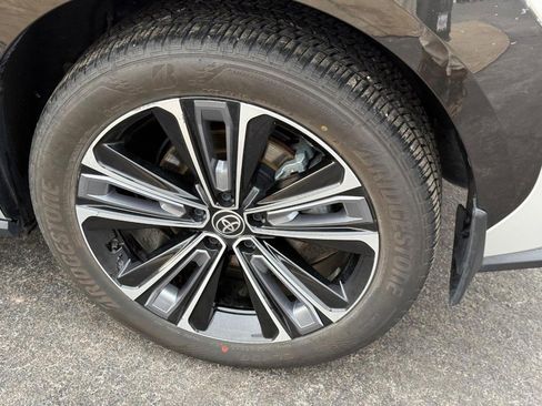 Certified 2023 Toyota bZ4X Limited AWD (Natl) w/ Weather Package image 9