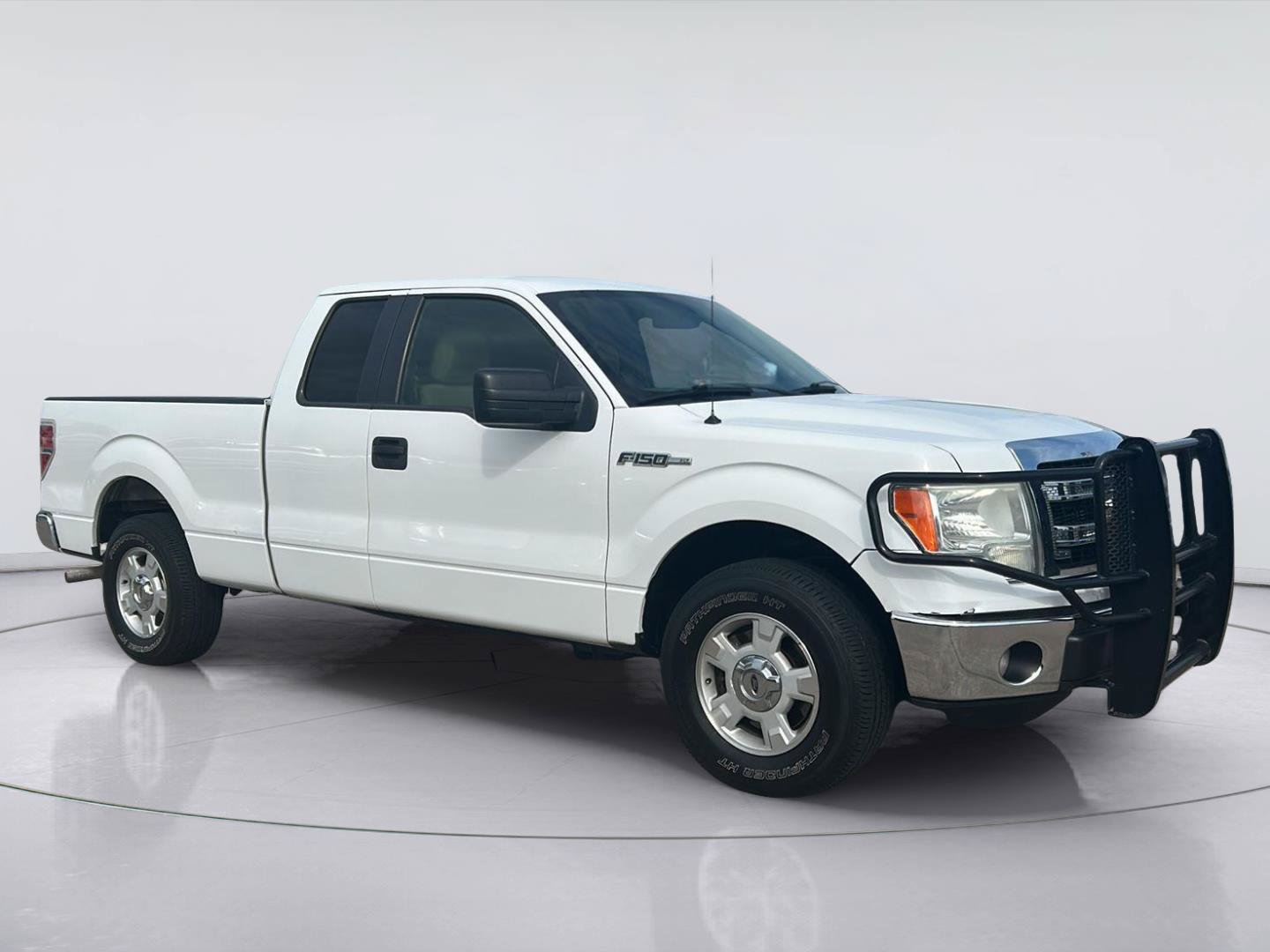 Used 2014 Ford F150 XLT w/ Trailer Tow Package RWD image 3