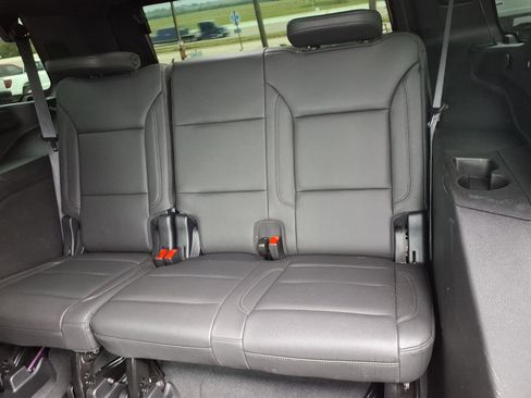 Used 2024 Chevrolet Tahoe Z71 w/ Luxury Package image 12