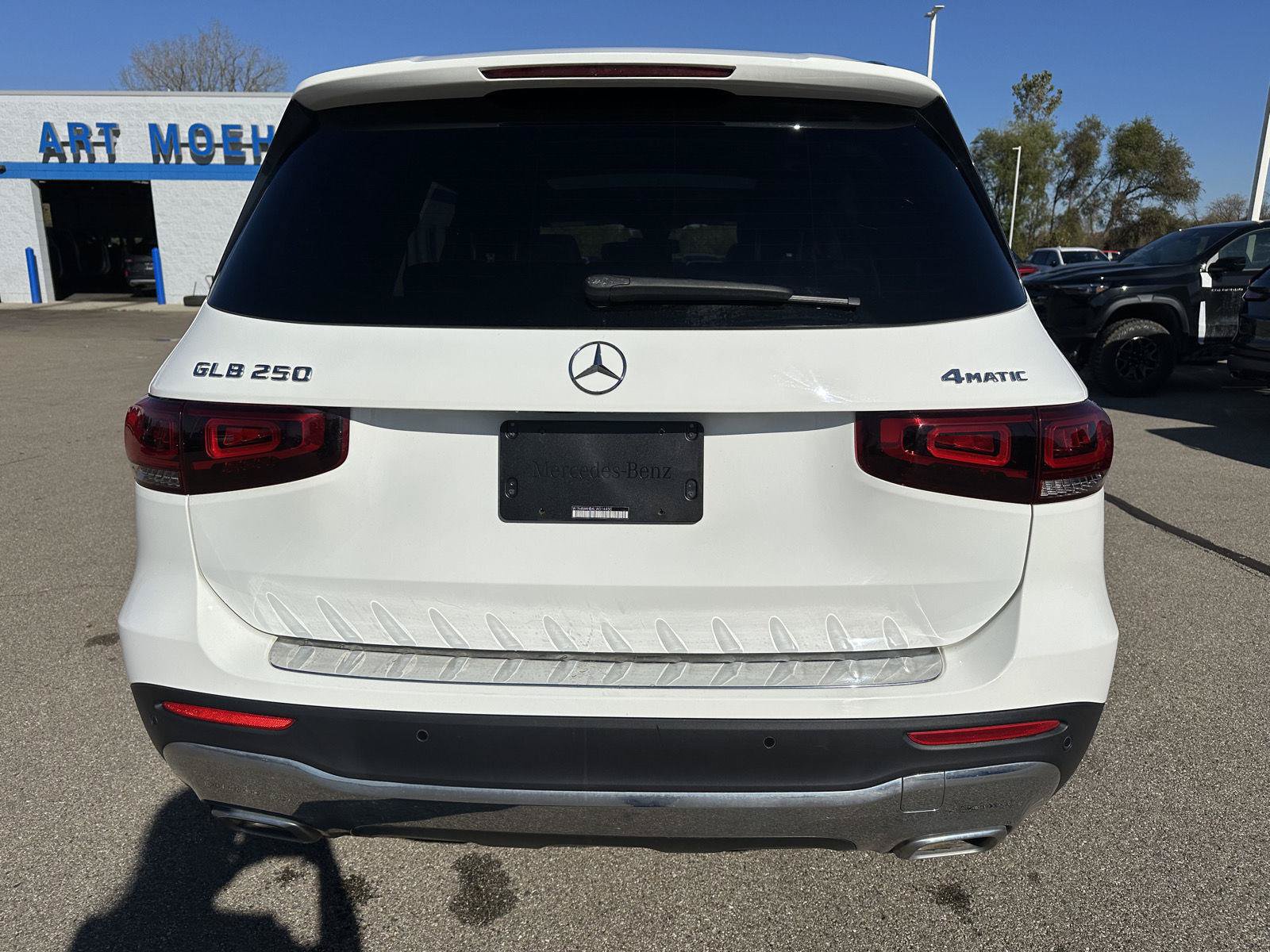 Used 2020 Mercedes-Benz GLB 250 4MATIC image 4