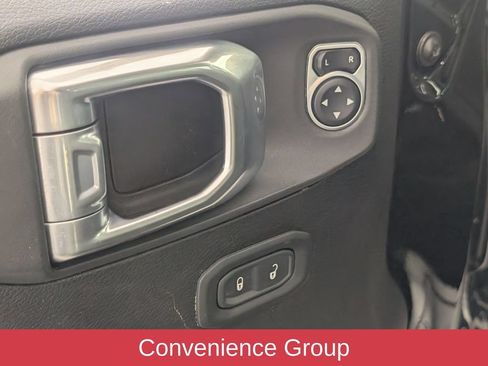 Used 2023 Jeep Gladiator Sport AWD/4WD image 12