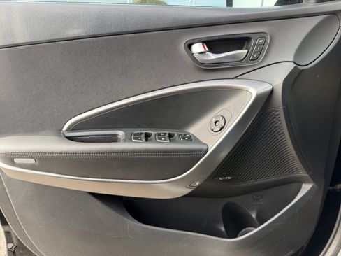 Used 2019 Hyundai Santa Fe XL image 13