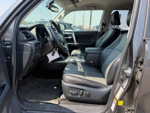Used 2018 Toyota 4Runner SR5 Premium AWD/4WD image 14