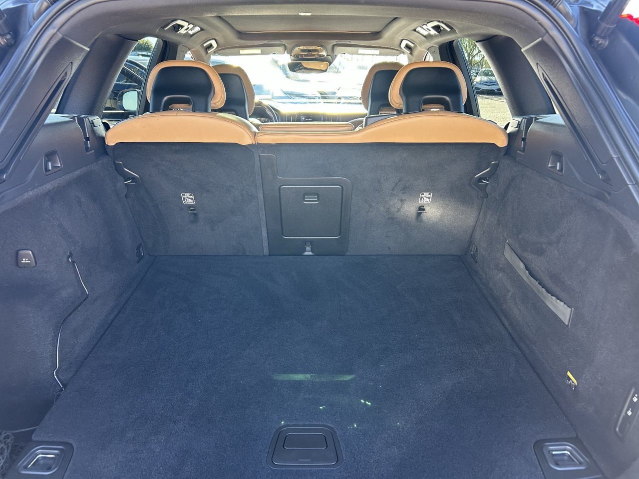 Used 2018 Volvo XC60 T6 Inscription w/ Luxury Seat Package AWD/4WD image 10
