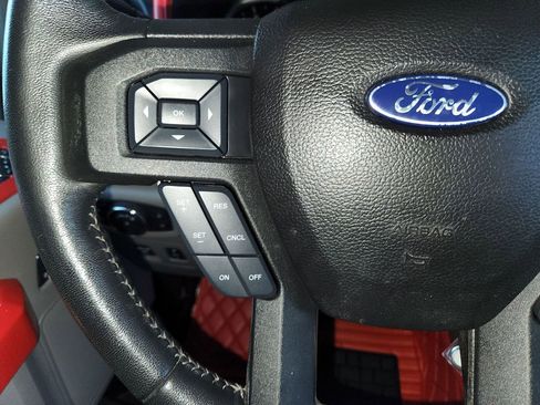 Used 2018 Ford F150 XLT w/ Equipment Group 302A Luxury image 26