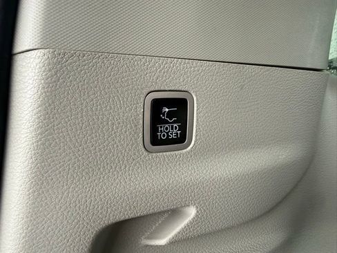 Used 2023 Jeep Grand Wagoneer L 4WD w/ Flexible Seating Group image 22