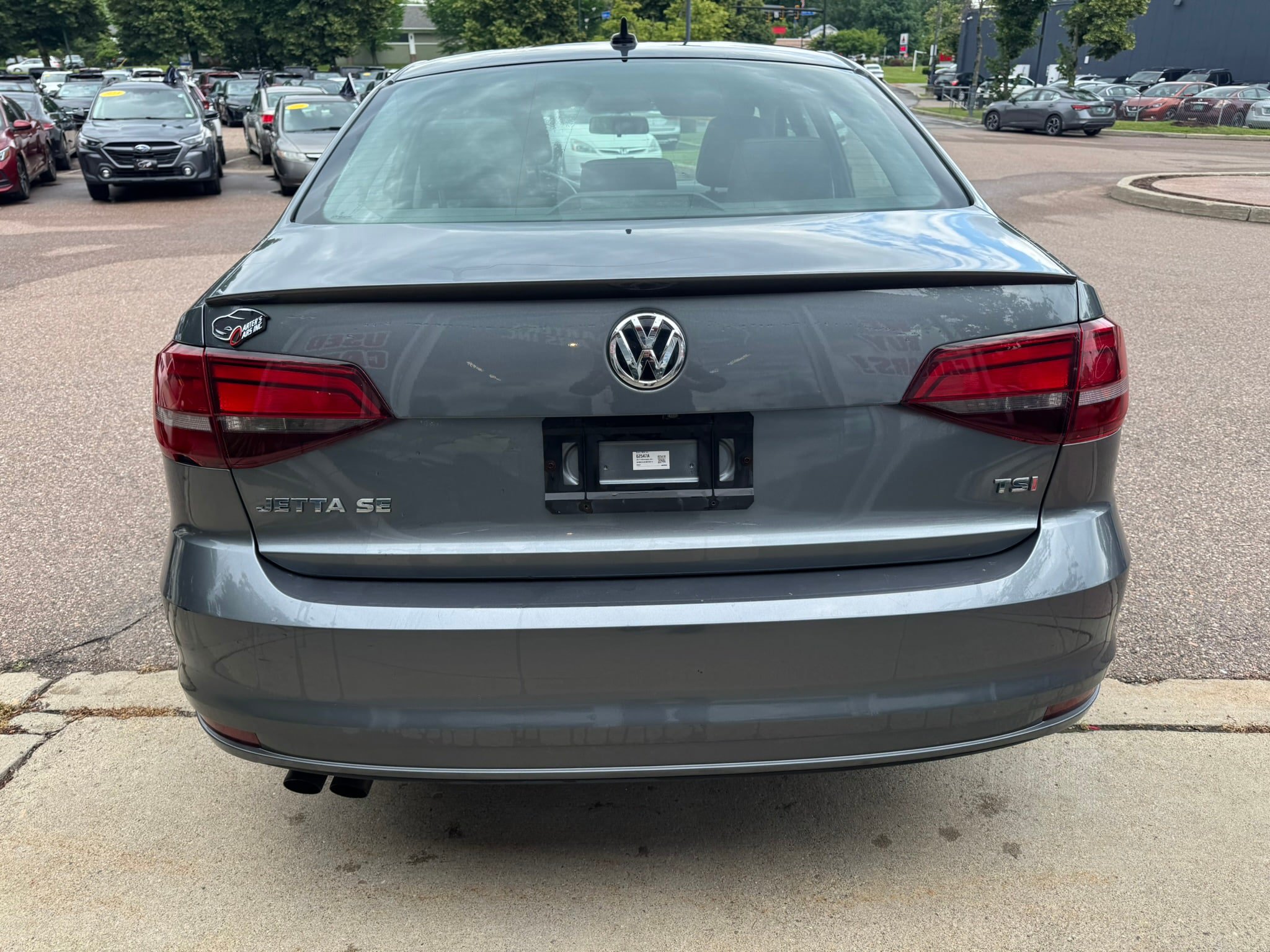 Used 2017 Volkswagen Jetta SE FWD image 6