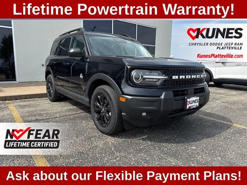 Used 2025 Ford Bronco Sport Outer Banks AWD/4WD image 3