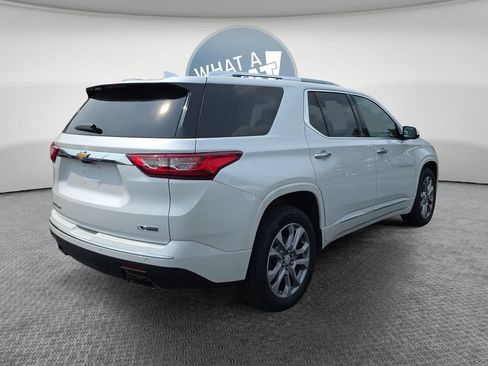 Used 2018 Chevrolet Traverse Premier AWD/4WD image 3