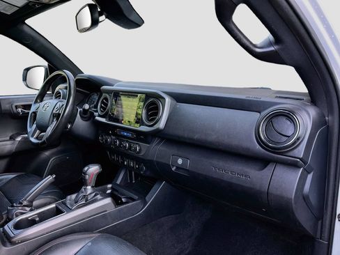 Used 2019 Toyota Tacoma TRD Pro AWD/4WD image 30