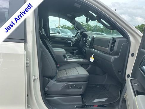 New 2026 Chevrolet Silverado 1500 ZR2 w/ Dark Appearance Package AWD/4WD image 32