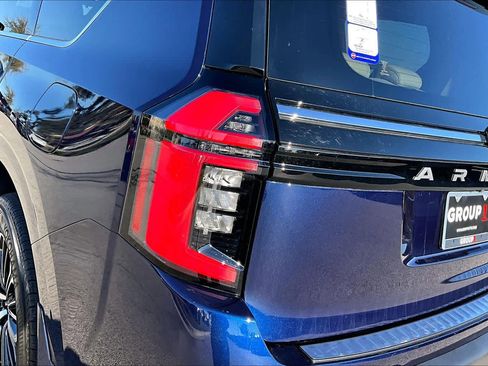 New 2026 Nissan Armada Platinum image 14