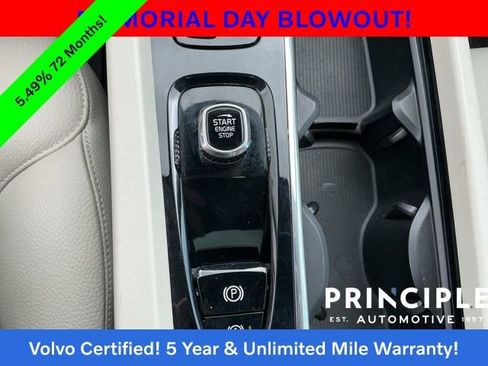 Certified 2023 Volvo XC60 B5 Plus w/ Protection Package Premier AWD/4WD image 22
