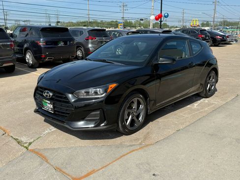 Used 2019 Hyundai Veloster 2.0 FWD image 6