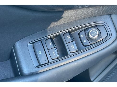 Used 2025 Subaru Outback Premium image 12