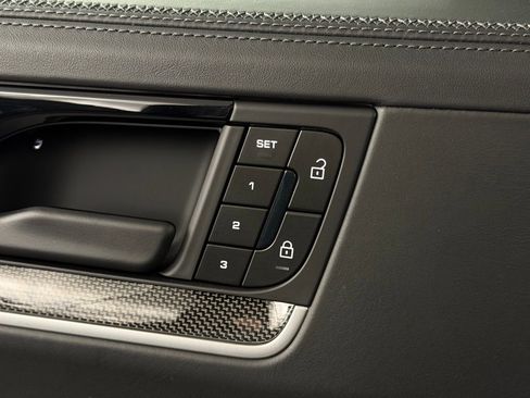 Certified 2025 Porsche Cayenne S AWD/4WD image 26
