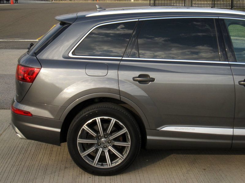 Used 2019 Audi Q7 3.0T Premium Plus w/ Premium Plus Package AWD/4WD image 11
