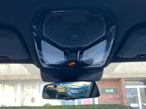 Used 2024 BMW X5 xDrive40i w/ M Sport Package image 37