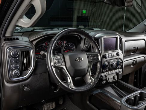 Used 2021 Chevrolet Silverado 2500 LTZ w/ LTZ Plus Package image 17