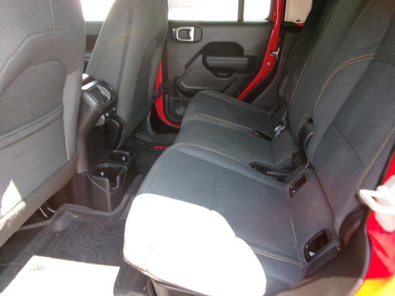 Used 2025 Jeep Gladiator Sport AWD/4WD image 9