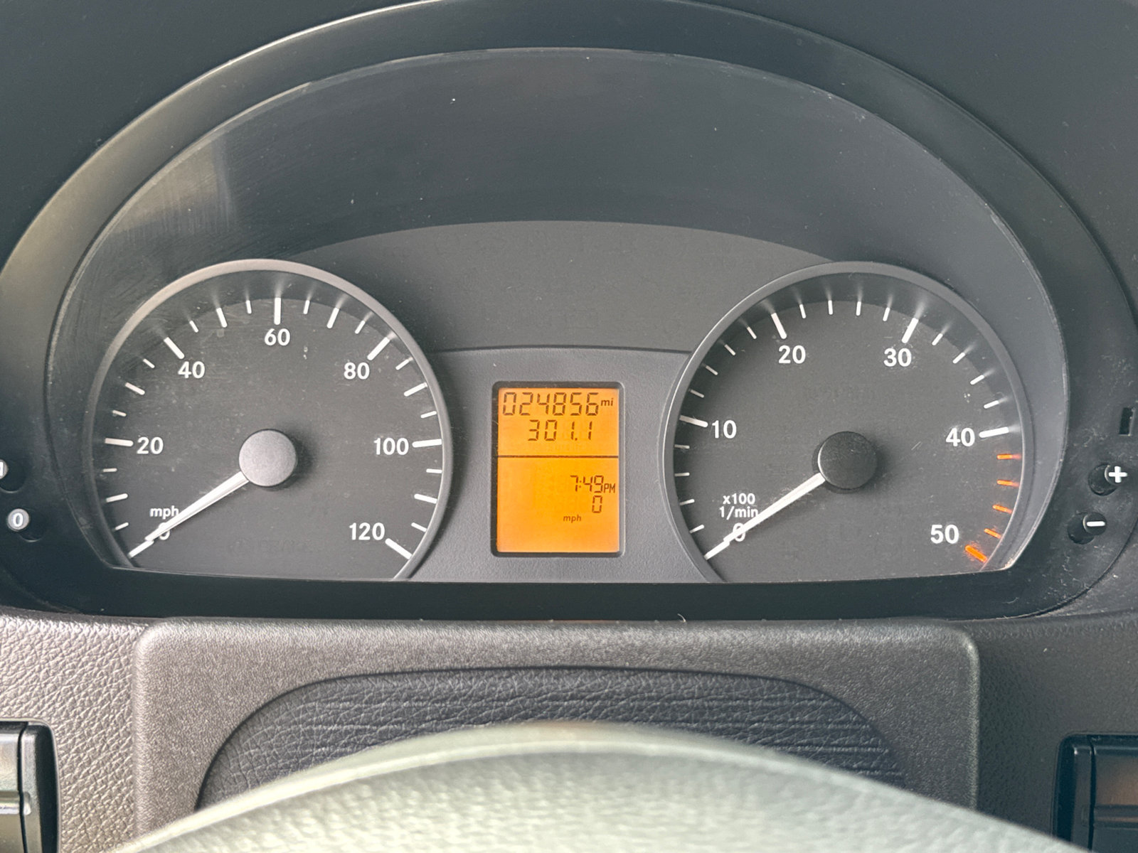 Used 2018 Mercedes-Benz Sprinter 2500 image 20