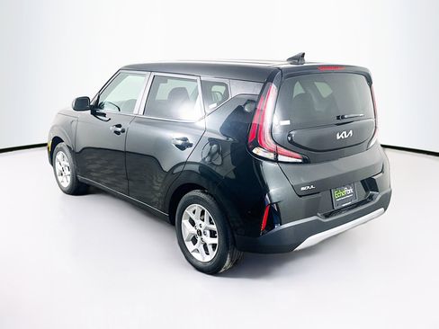 Used 2025 Kia Soul LX w/ LX Technology Package image 5