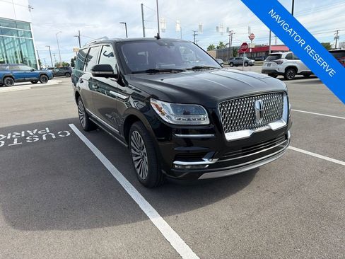 Used 2018 Lincoln Navigator Reserve w/ Technology Package AWD/4WD image 1