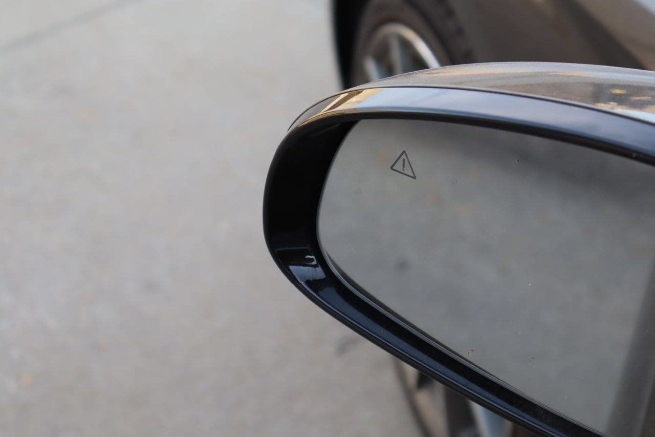 Used 2025 Genesis G70 2.5T RWD image 20