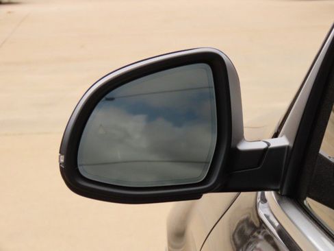 Used 2024 BMW X3 sDrive30i w/ Premium Package image 17