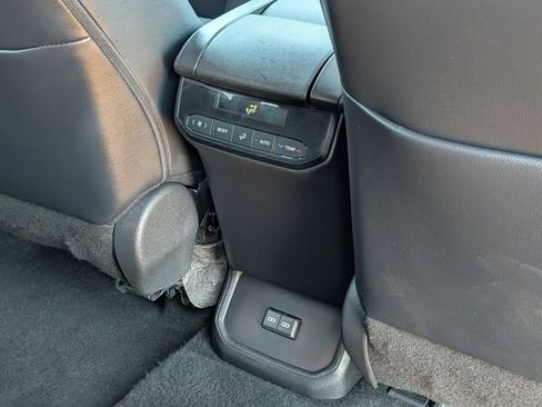 Used 2024 Toyota Highlander XSE image 34